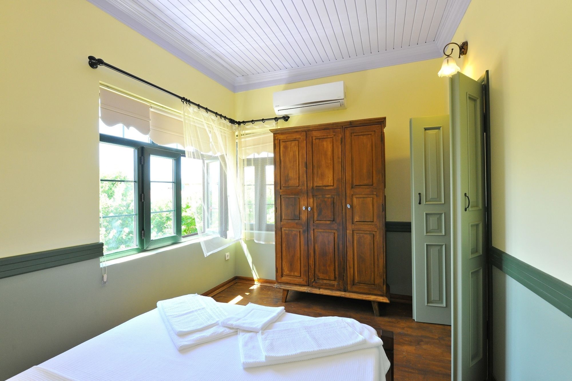 Petrino Goekceada Hotel&Kitchen İmroz Buitenkant foto